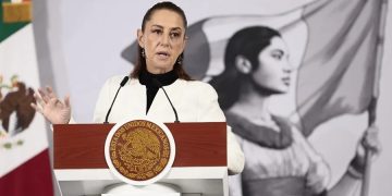 Sismo de importante magnitud obligó a evacuar el Palacio Nacional de México