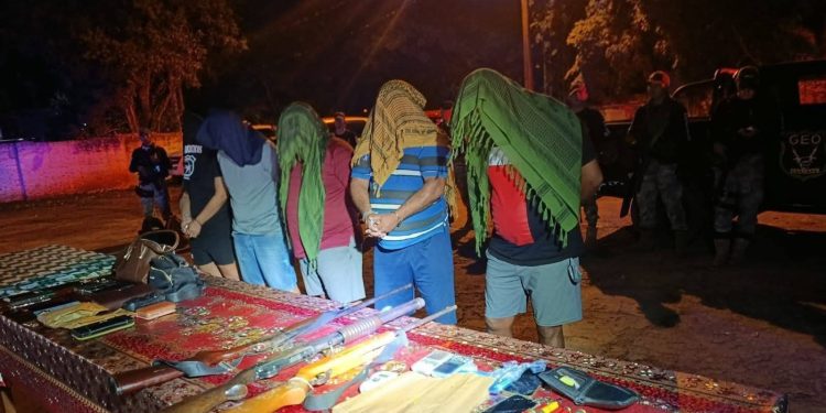 Desbaratan presunta banda de microtraficantes tras allanamientos en Caazapá