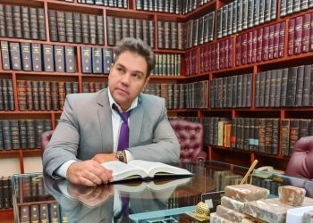 Óscar Tuma y su movimiento de candidato a concejales aliado con la disidencia colorada