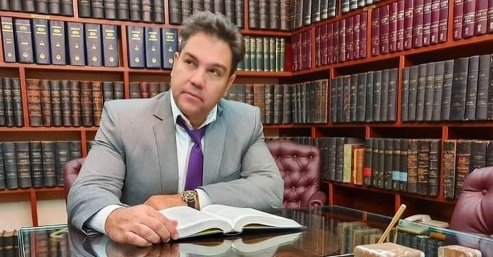 Óscar Tuma y su movimiento de candidato a concejales aliado con la disidencia colorada