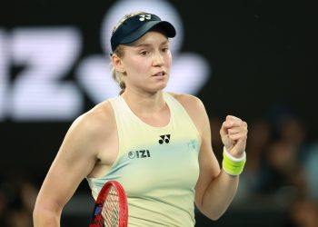 Rybakina sacó boleto a la final del Abierto de Australia tras un tie-break de infarto