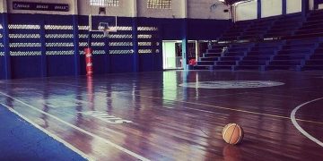 Denuncian a presunto ocupante de predio del Rowing Club por negarse a abandonar el mismo