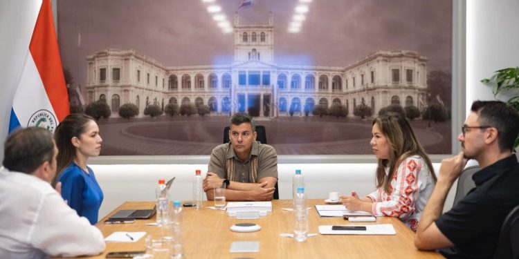 Gobierno destaca cifras récord en turismo, transporte aéreo y migraciones en 2025