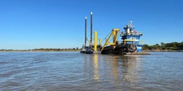 Deuda estatal pone en riesgo el dragado de la hidrovía y armadores proponen privatización