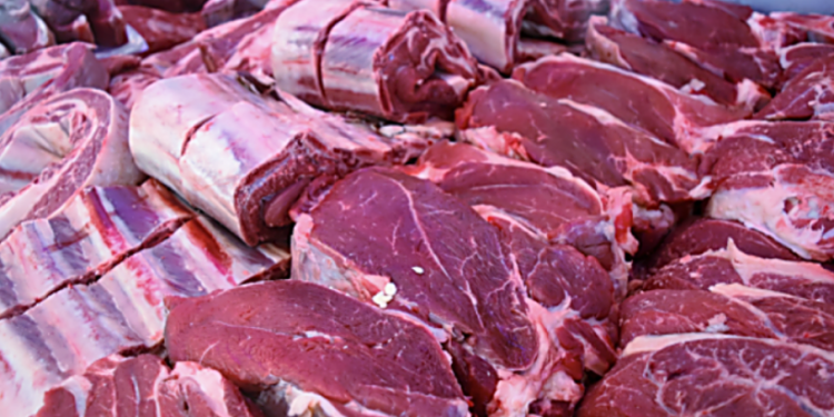 Gobierno y sector de la carne acuerdan presentar propuestas para mejorar precios