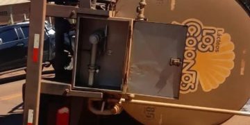 Vuelco de camión cisterna provoca derrame de 12.000 litros de leche en Edelira