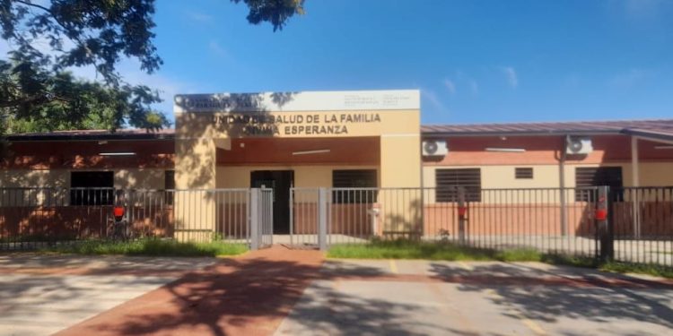 Robaron Unidad de Salud Familiar en Paraguarí