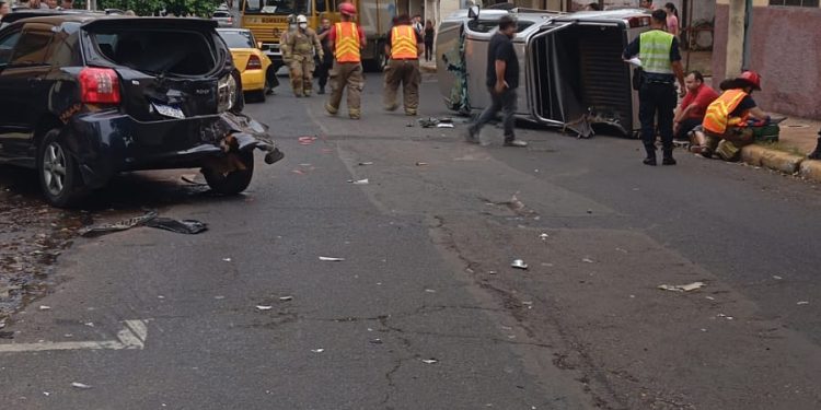 Cuádruple choque en pleno centro de Asunción