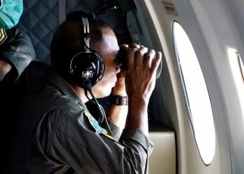 Indonesia: hallan restos de la aeronave desaparecida