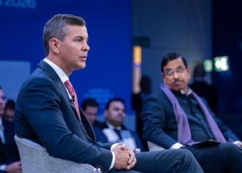 Presidente Peña en panel de movilización de inversiones en energía en Davos