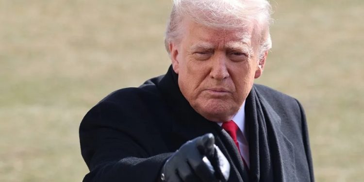 Trump aseguró que flota que fue hasta Irán está lista para actuar como en Venezuela