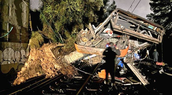España sufrió un segundo choque de trenes que dejó un fallecido