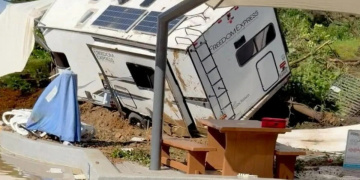 Tragedia en Nueva Zelanda: dos muertos y una búsqueda de niños tras alud en un camping