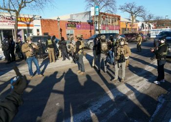 Hombre muerto en Mineápolis a manos de agentes de inmigración era enfermero en la UCI