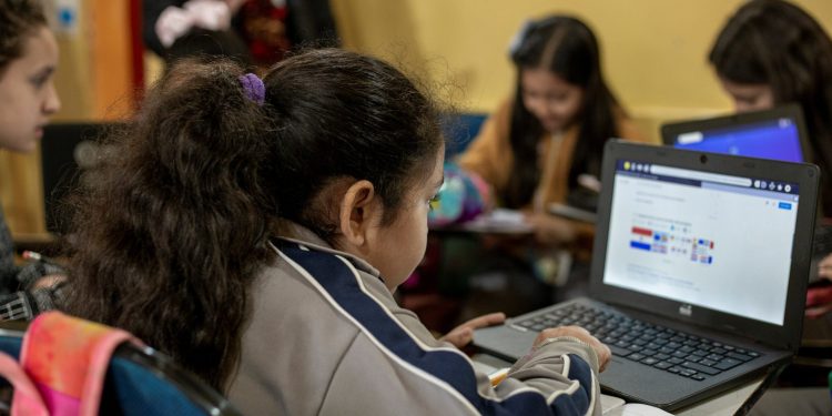 Proyectos del FEEI permiten incorporación de tecnología en la educación y primera infancia