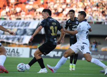 Olimpia sigue firme y derrota a Ameliano