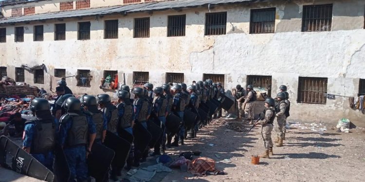 Intervienen cárcel de Tacumbú y retoman control tras manifestación de reclusos