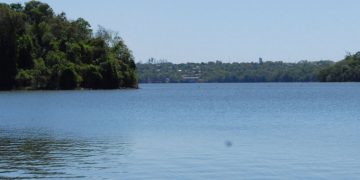 Ciudad del Este:  Fiscalía allana estancia tras denuncia de contaminación en el Lago Acaray