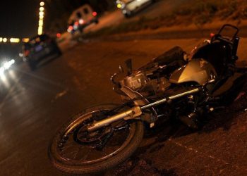 Motociclista fallece tras violento choque contra un camión en Itá