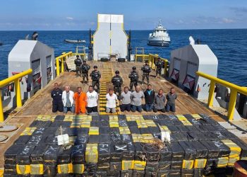 El Salvador confiscó buque con 6,6 toneladas de cocaína, valoradas en USD 165 millones