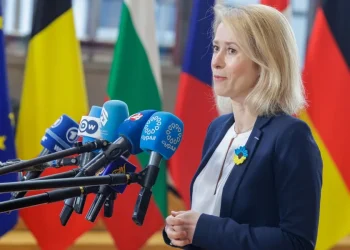 España propone que la UE levante sanciones a Delcy Rodríguez