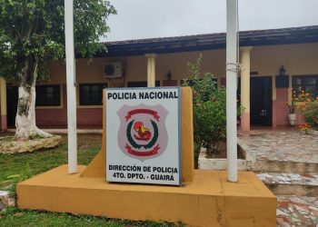 Mujer fue hallada sin vida, con manos y pies atados, en el baño de su casa