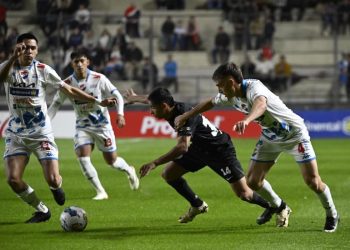 Nacional y Olimpia cierran la fecha peleando por la punta