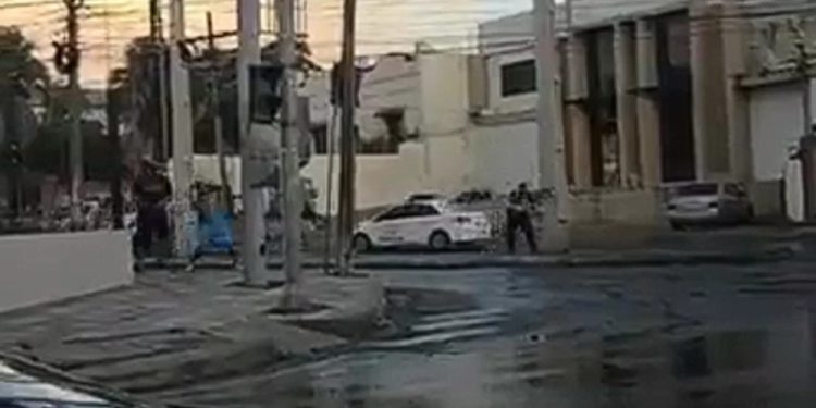 Barras de Cerro y Luqueño se cruzaron en la previa del partido