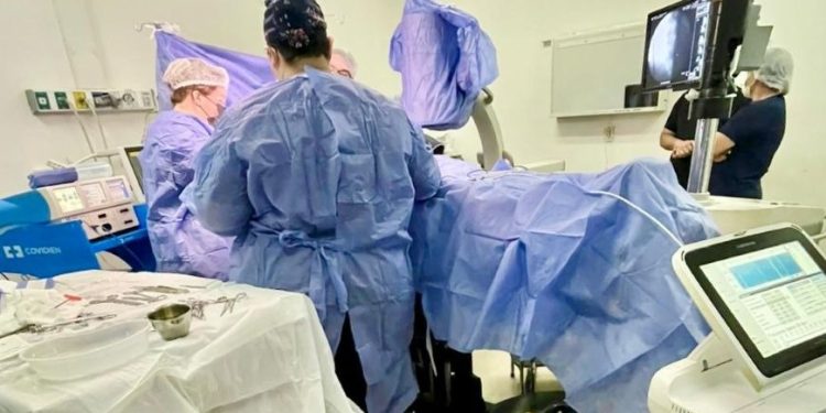 Hospital General de Luque realiza con éxito su primer implante de marcapasos permanente