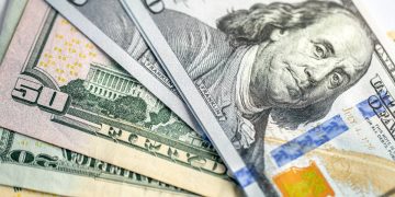 Instan a que el BCP comience a intervenir ante la baja sostenida del dólar