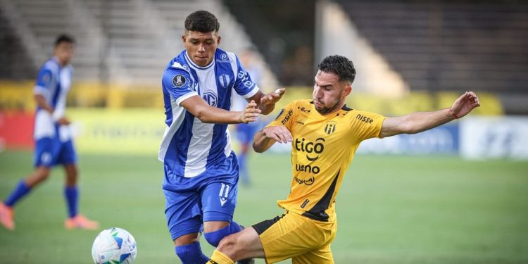 Guaraní recibe a Juventud de Las Piedras con la mira en la Fase 3 de la Libertadores 2026