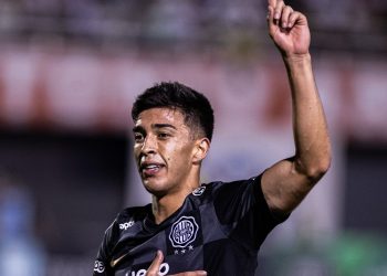Un debut soñado para Lezcano y la victoria del puntero Olimpia