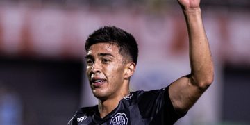 Un debut soñado para Lezcano y la victoria del puntero Olimpia