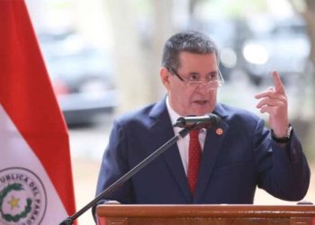 Horacio Cartes en terapia intensiva luego de sufrir convulsiones y una arritmia cardíaca