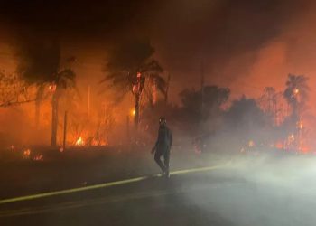 Incendio de gran magnitud en Ypacaraí amenazó con afectar estación de servicios
