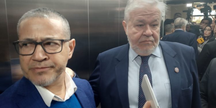 Comisión Permanente invitará a una reunión al titular del IPS