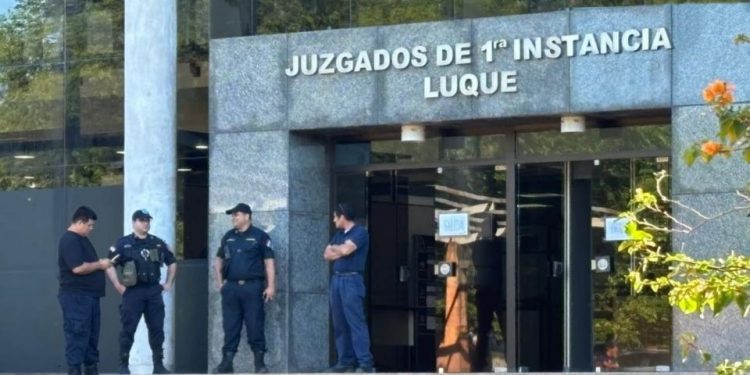 Abogada denuncia presunto maltrato por parte de un fiscal en sede judicial de Luque