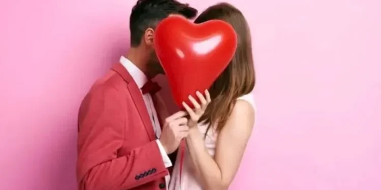 INE revela datos sobre estado civil en vísperas del Día de los Enamorados