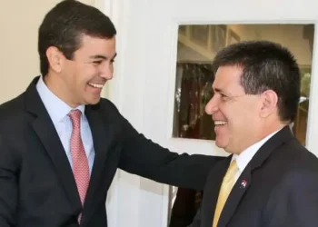 Santiago Peña apoya al presidente de la ANR Horacio Cartes luego de ser internado en Terapia Intensiva