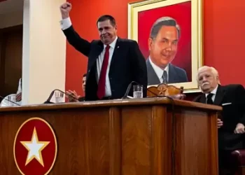 Ratifican desestimación de denuncia de Arnaldo Giuzzio contra Horacio Cartes