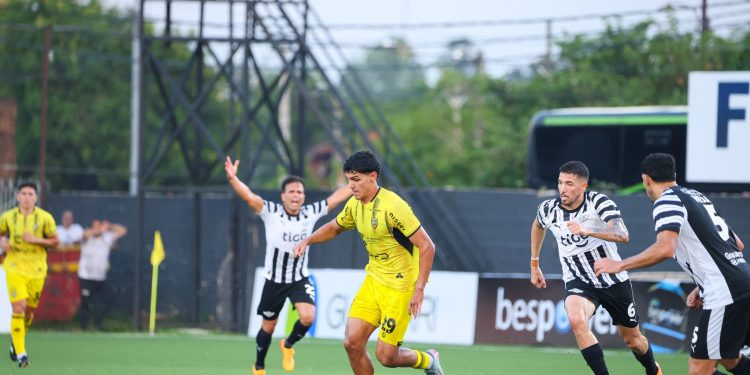 Recoleta remontó y metió un gran triunfo sobre Libertad