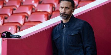 Rio Ferdinand revela que a veces usa silla de ruedas debido a lesiones sufridas como futbolista
