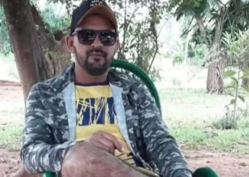 Grupo armado secuestró a un peón en Capitán Bado y envió una foto de él maniatado