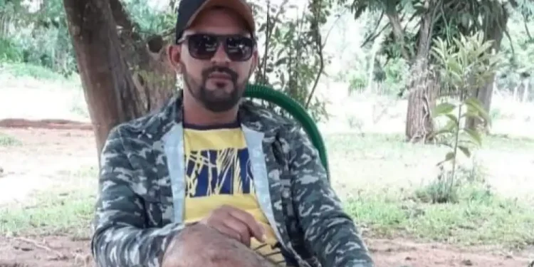 Grupo armado secuestró a un peón en Capitán Bado y envió una foto de él maniatado