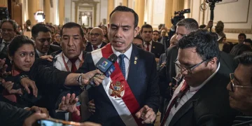 Publican un testimonio que vincularía al presidente interino de Perú con un caso de violación