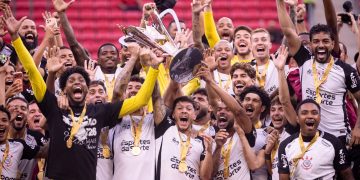 Paquetá falló un gol increíble; Corinthians le ganó la Supercopa a Flamengo