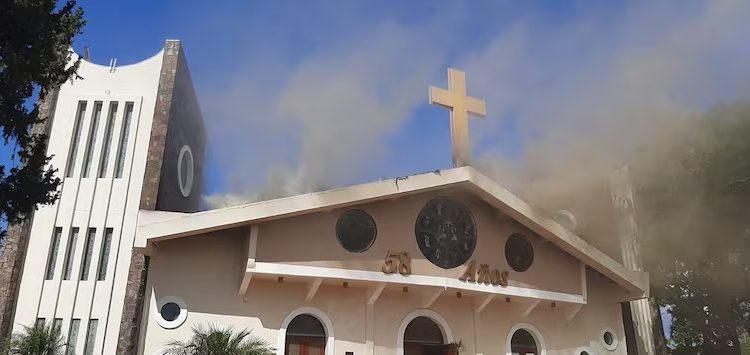 Se registra un incendio en la Catedral de Ciudad del Este