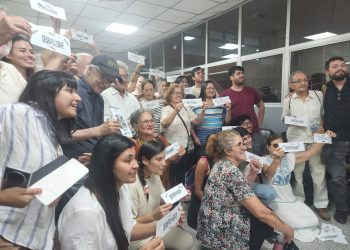 Condenan a 20 y 25 años a policías stronistas por tortura a dirigente que falleció durante el proceso