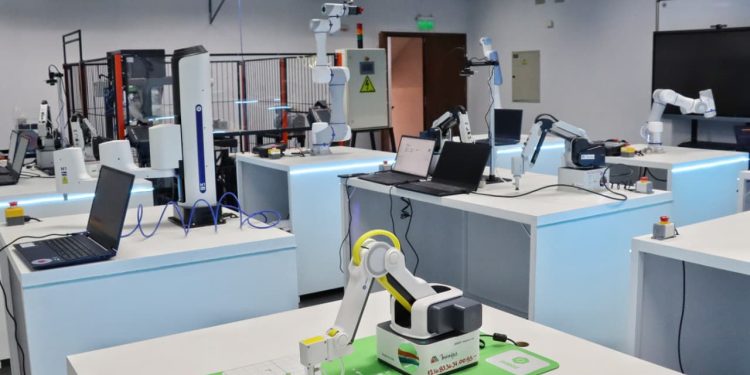 Paraguay inaugura laboratorios para fortalecer desarrollo industrial