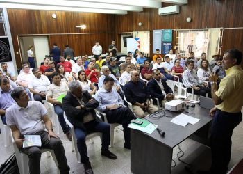 MAG logra acercamiento entre productores de tomate y representantes de supermercados